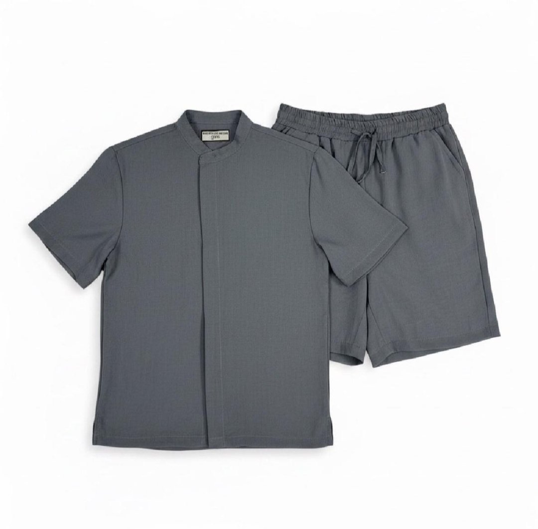 Σετ αγορίστικο
Size 7/8-15/16y